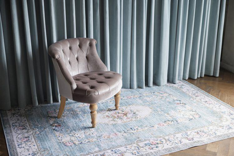 別珍水色カーテンとカーペット