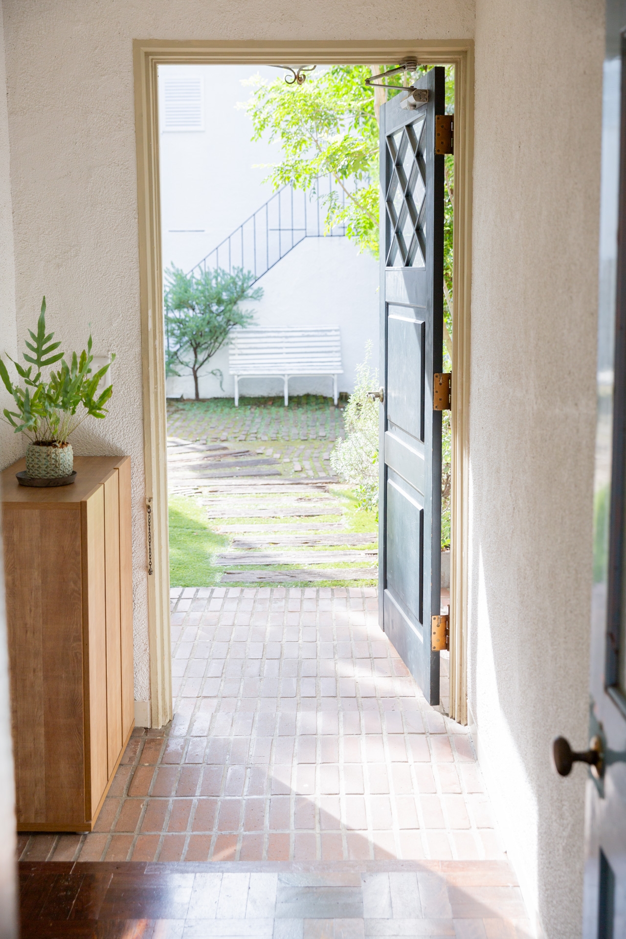 玄関（搬入経路）