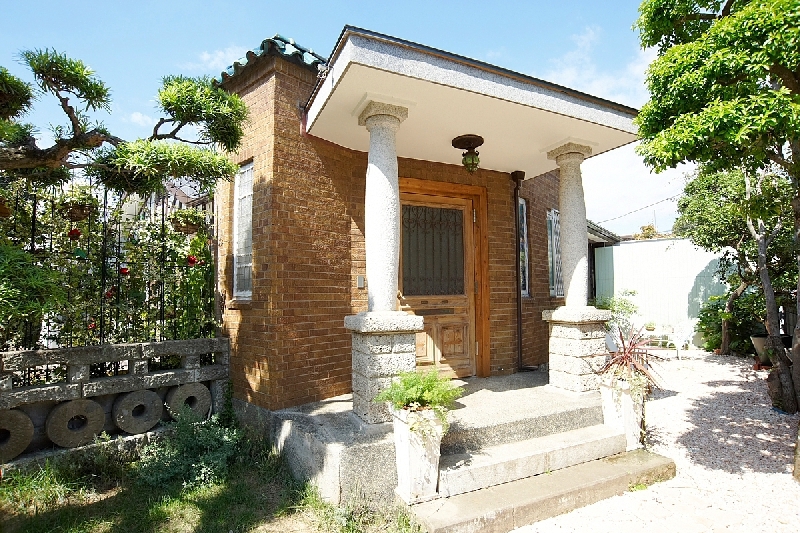 entrance