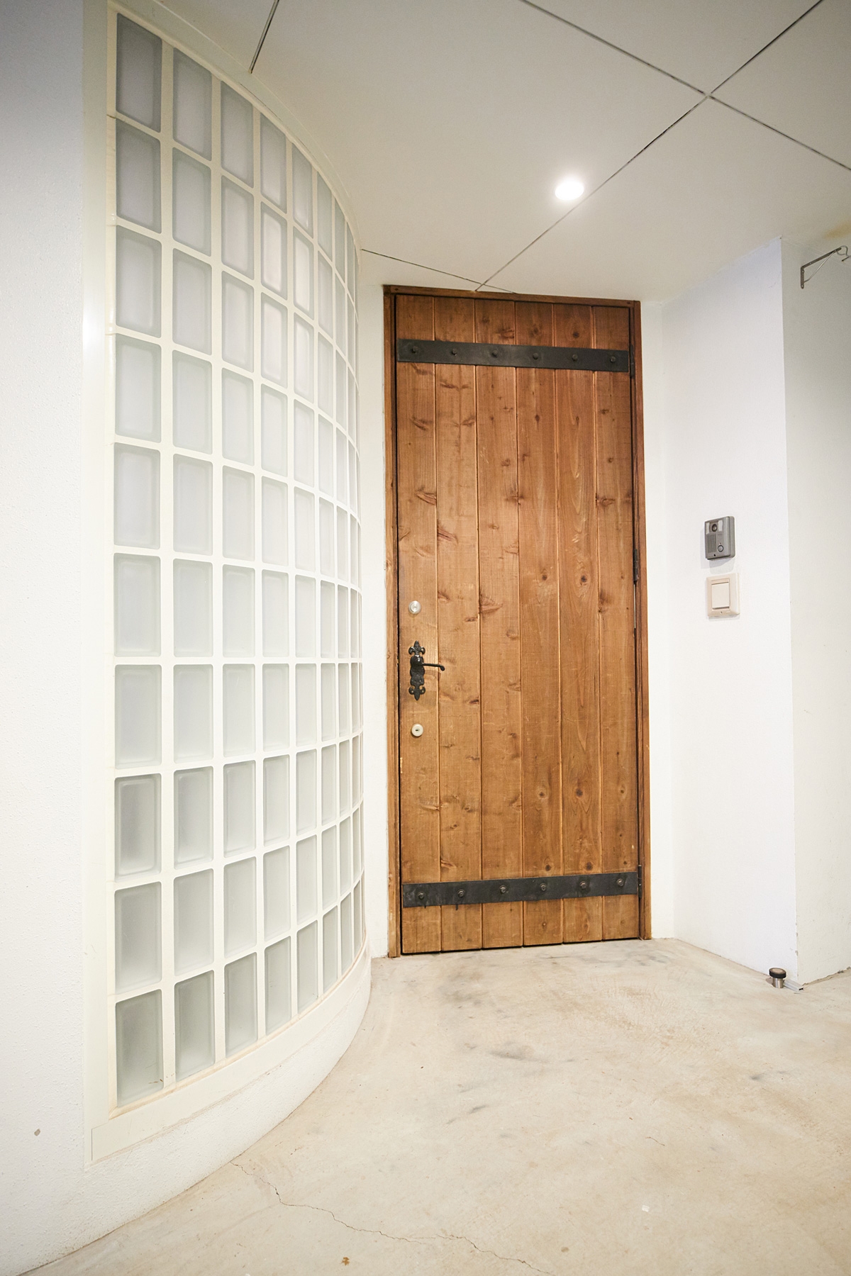 1F Entrance