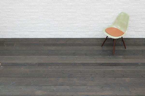 建て込み例 床材 ブラックパイン