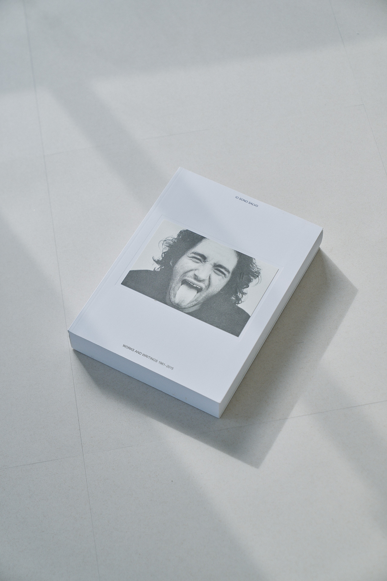 備品：デザインブック / 陰影をつけた撮影が可能