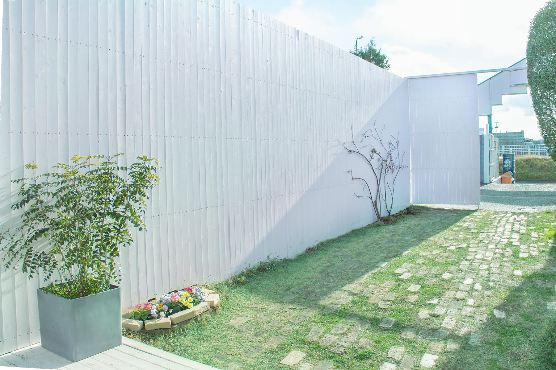 ガーデンウォールが新しくなりました