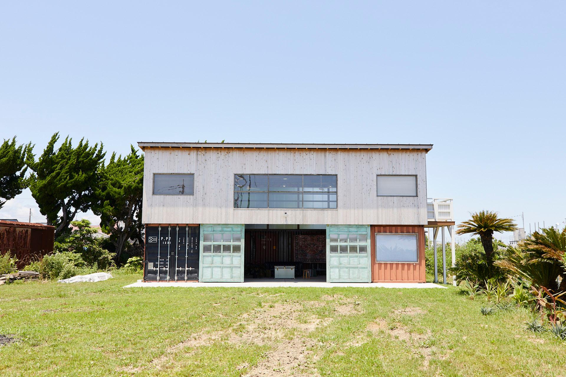 WAREHOUSE / 外観