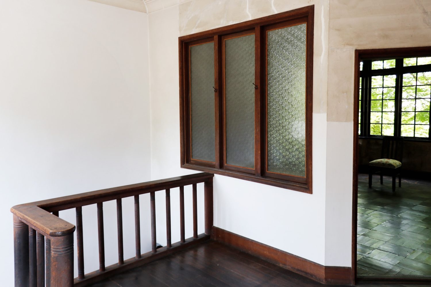 2F 洋室前の階段広間