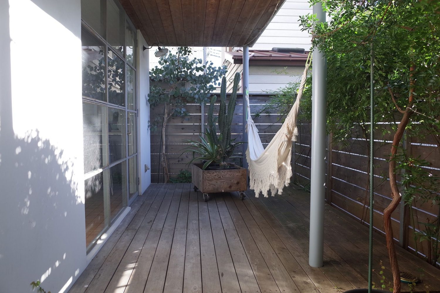 1F ウッドデッキ