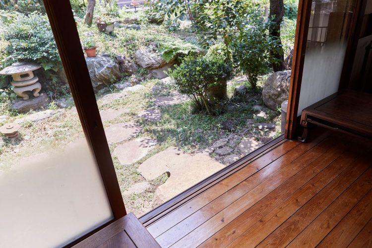 縁側と庭