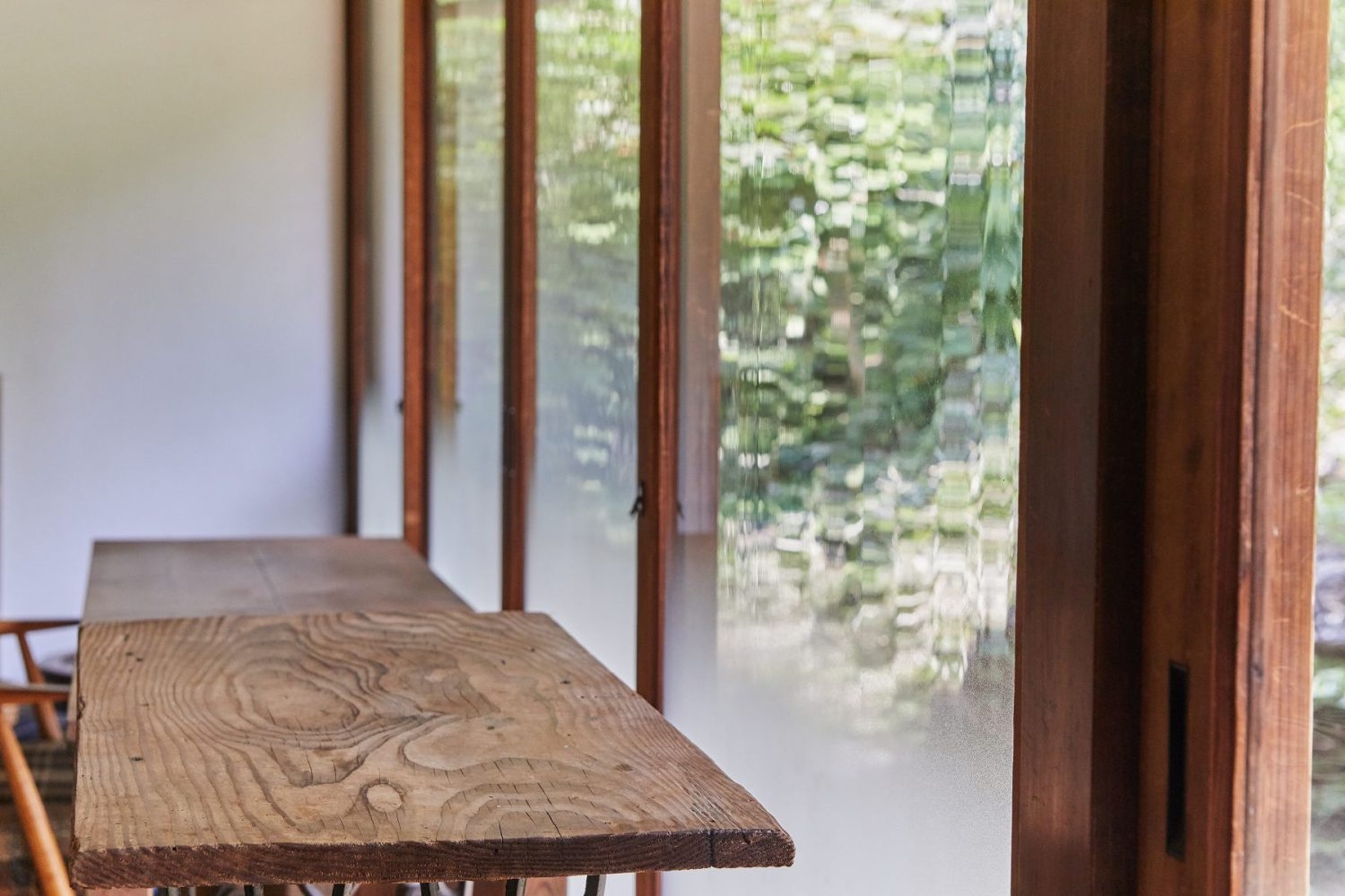 ゆらぎのある当時のガラス