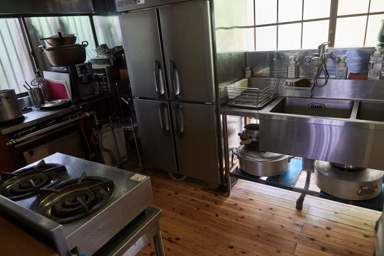 冷凍冷蔵庫、ガス台