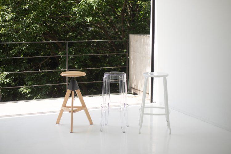 南 ベランダ+ハイスツール 緑抜けスタジオ