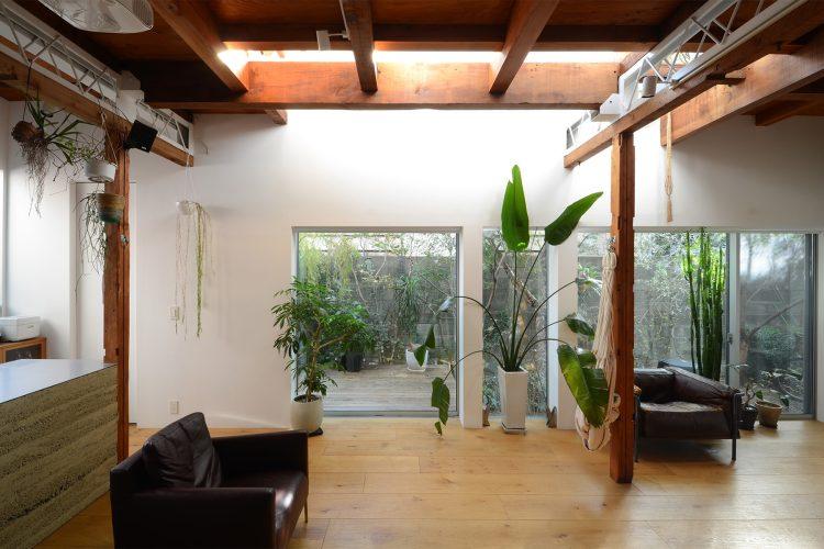 1Fバルコニー側(窓の方角は南)