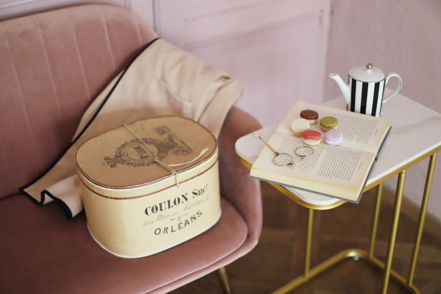 中央C くすみピンク壁 / 物イメージ