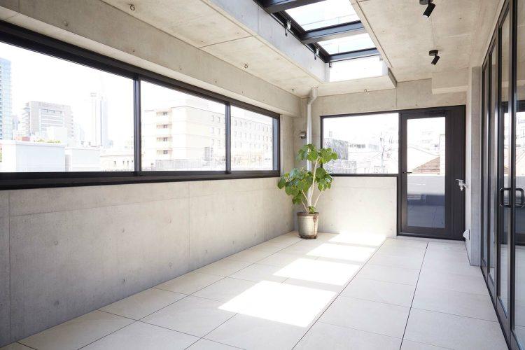 天窓のあるテラス 雨でも撮影可