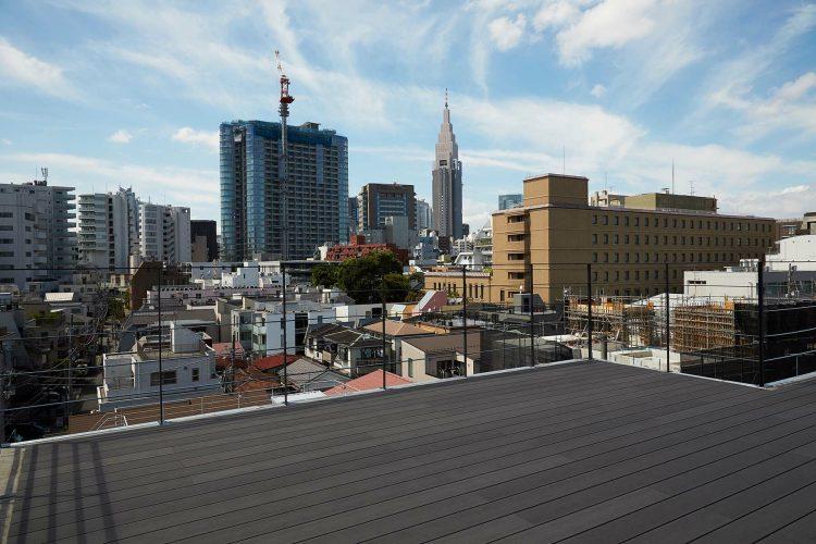 オプション:抜け感のある屋上 西向き