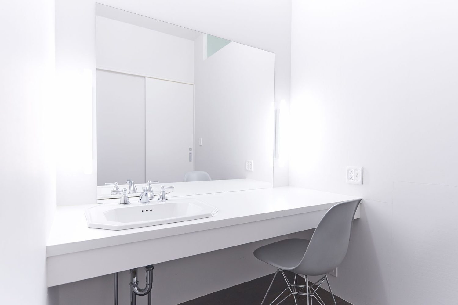 1F メイクルーム