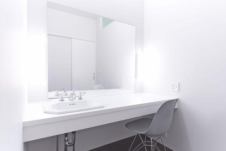 1F メイクルーム