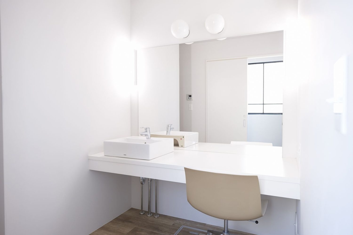 2F メイクルーム