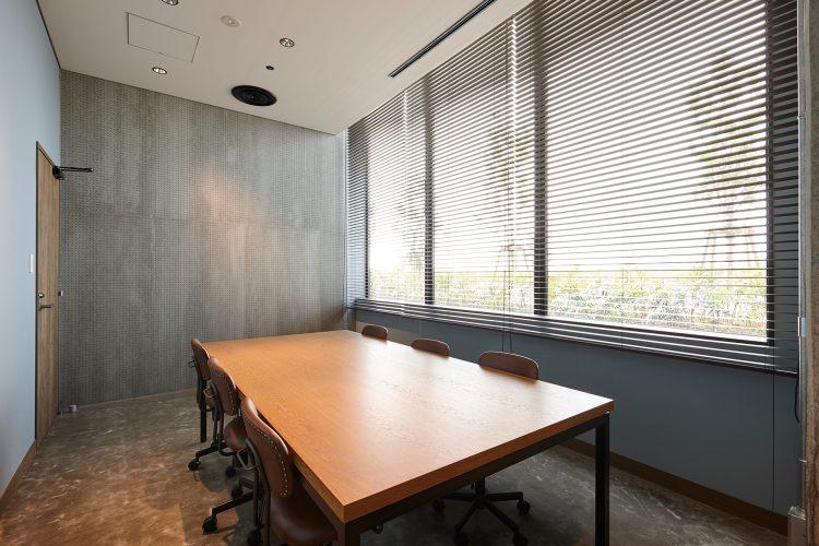 オプション:カンファレンスルーム B