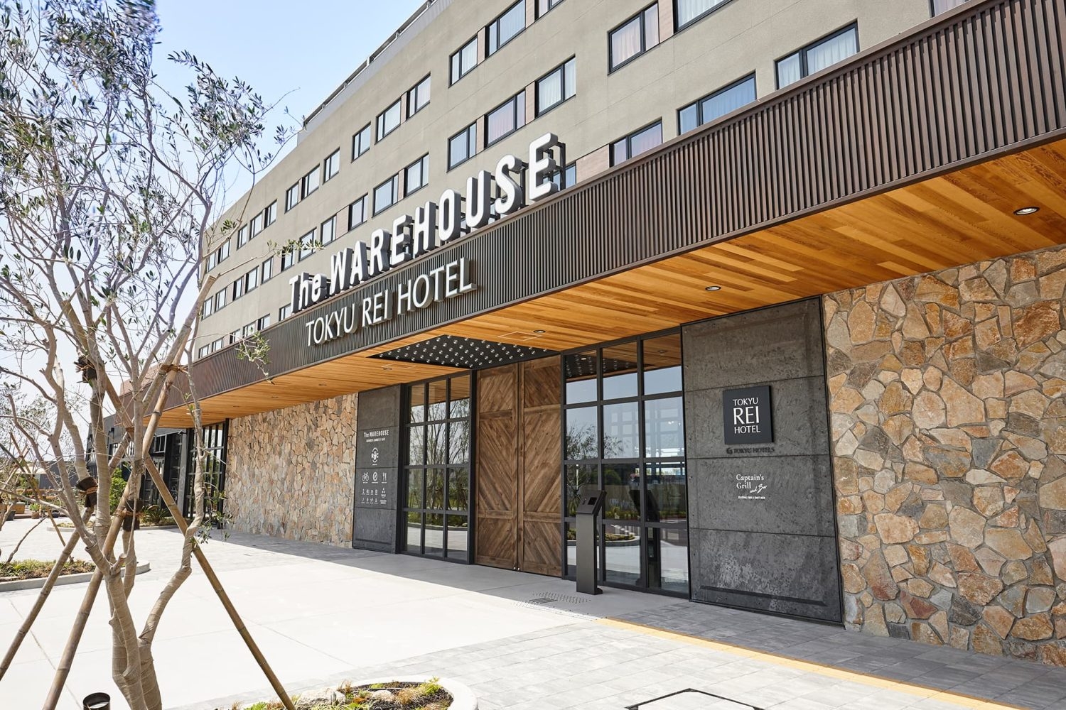 ホテルエントランス