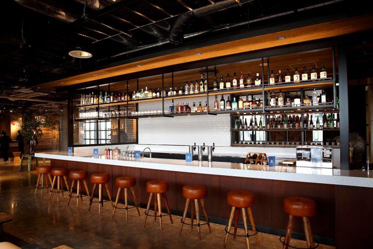 1F バーカウンター