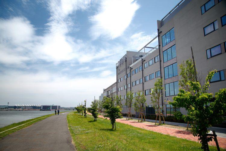 ホテル裏(事前要相談 / 道路使用許可を取得してください)