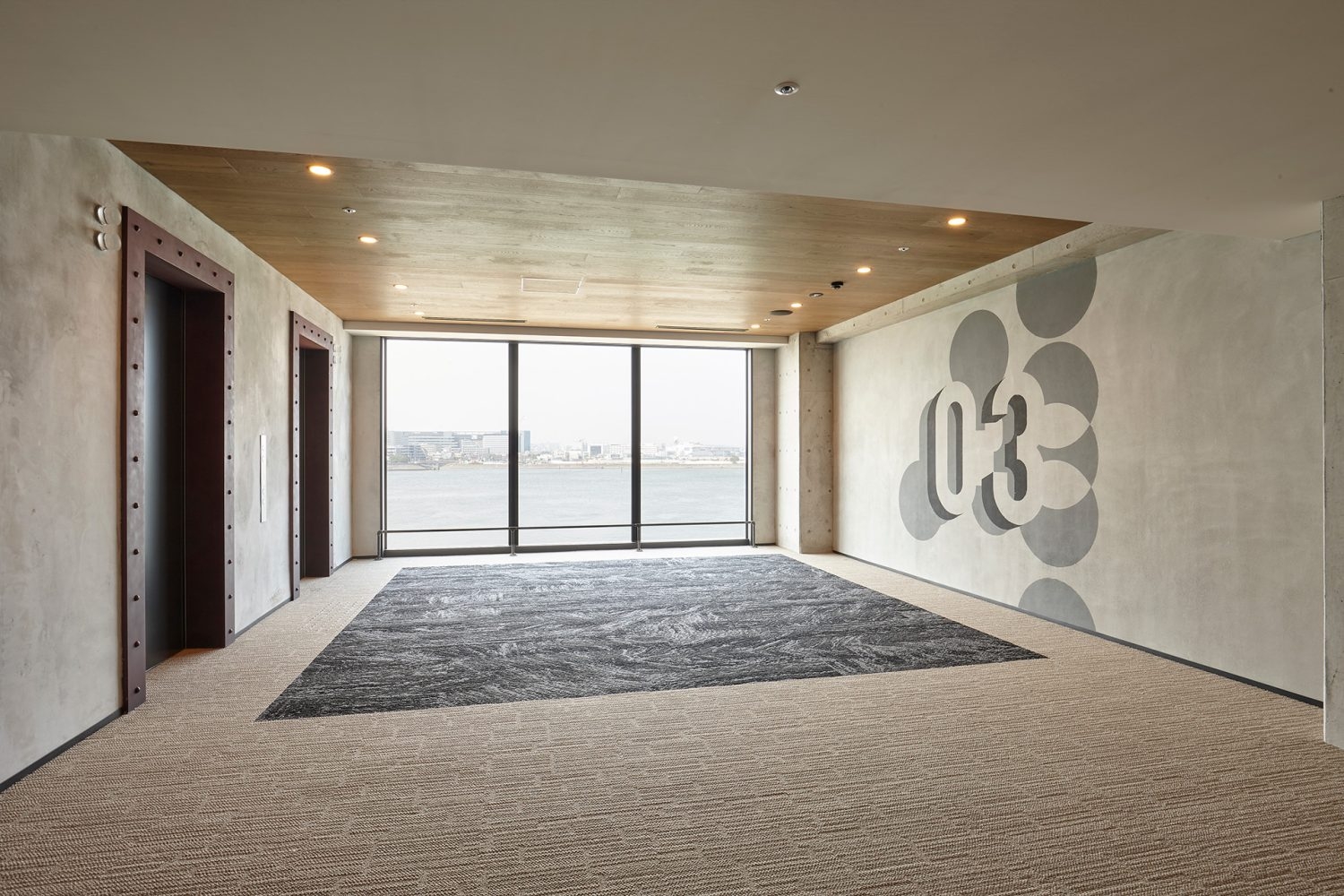 3F エレベーターホール