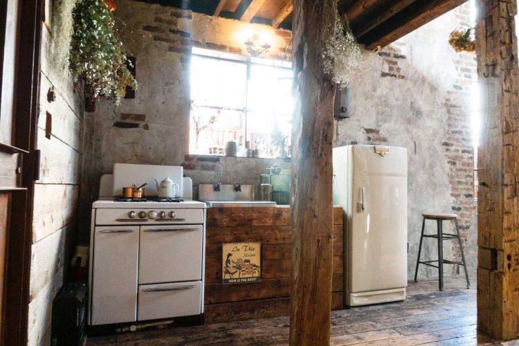 キッチンがあることで少し生活を匂わせる撮影も可能に