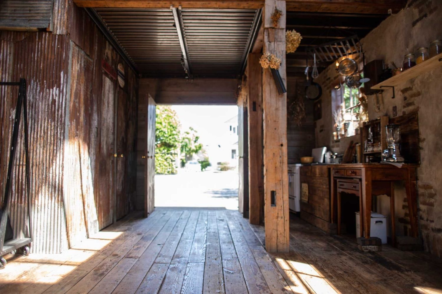 入口扉を開放して撮影も可能