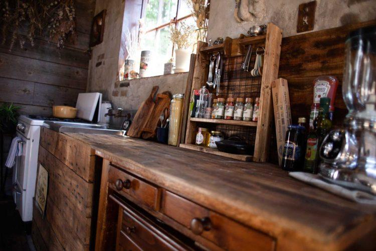 調味料や調理器具などキッチン小物もご用意