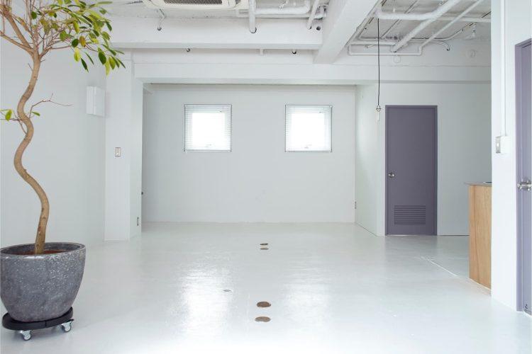 白壁✕白床のシンプルな空間