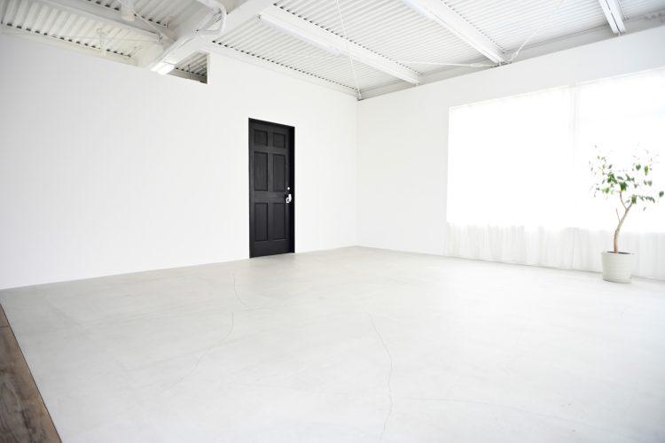 限りなくシンプルなモルタルスペース