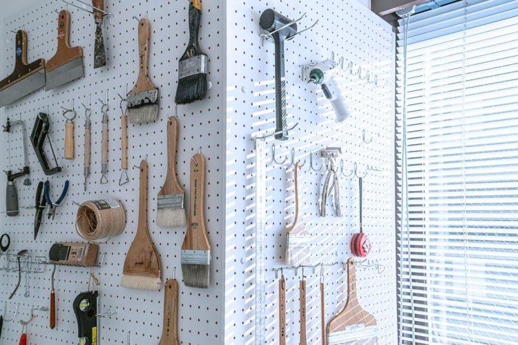 大教室の工具やペイント用具