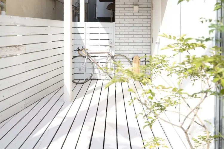 1F ウッドデッキ