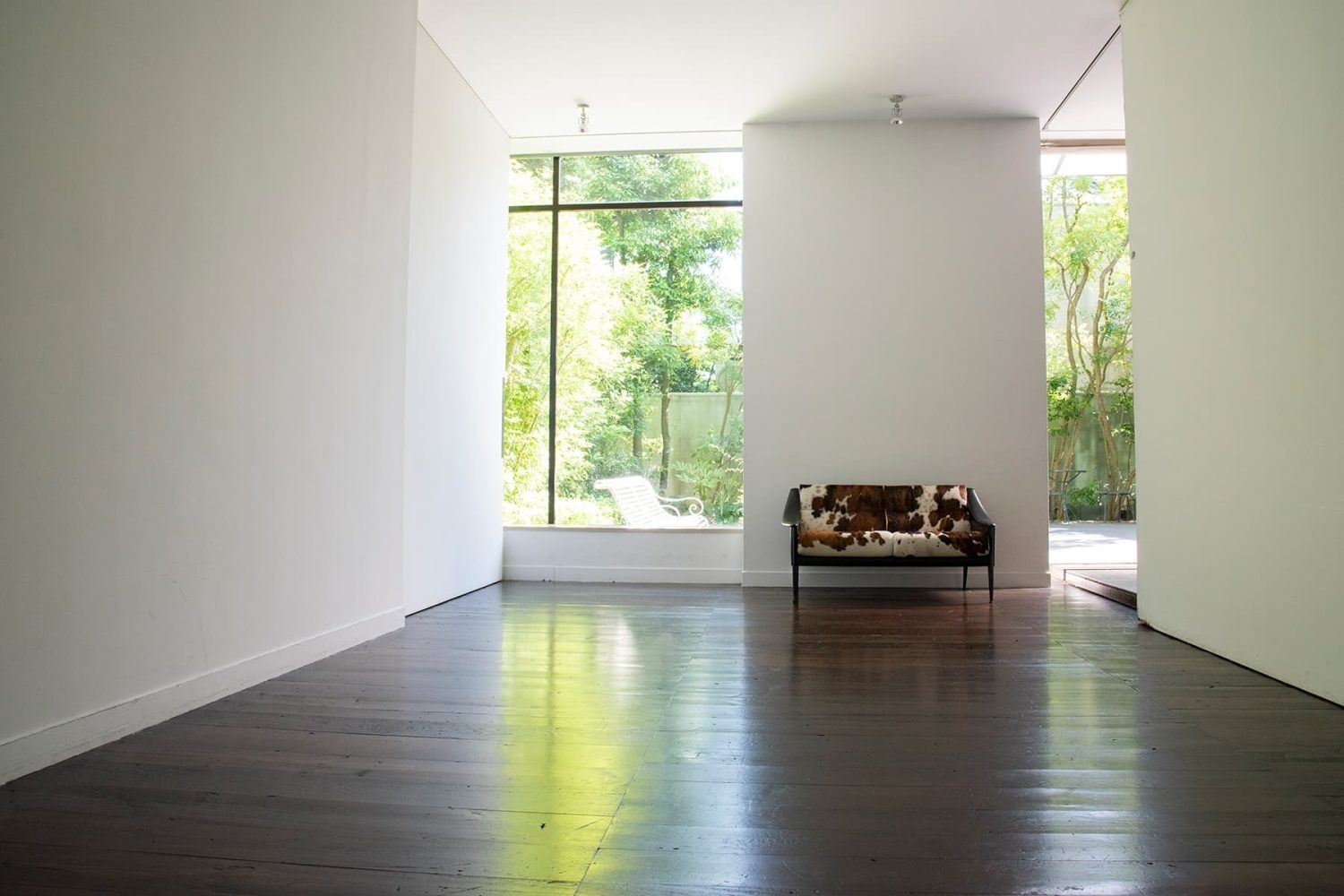 東緑化壁×古材