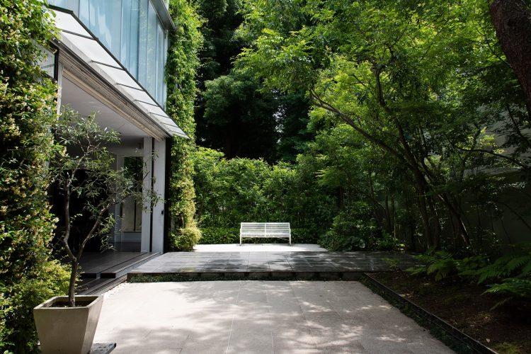 中庭(別途料金)