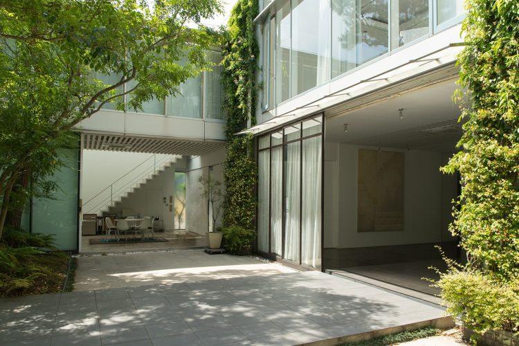 中庭(別途料金)