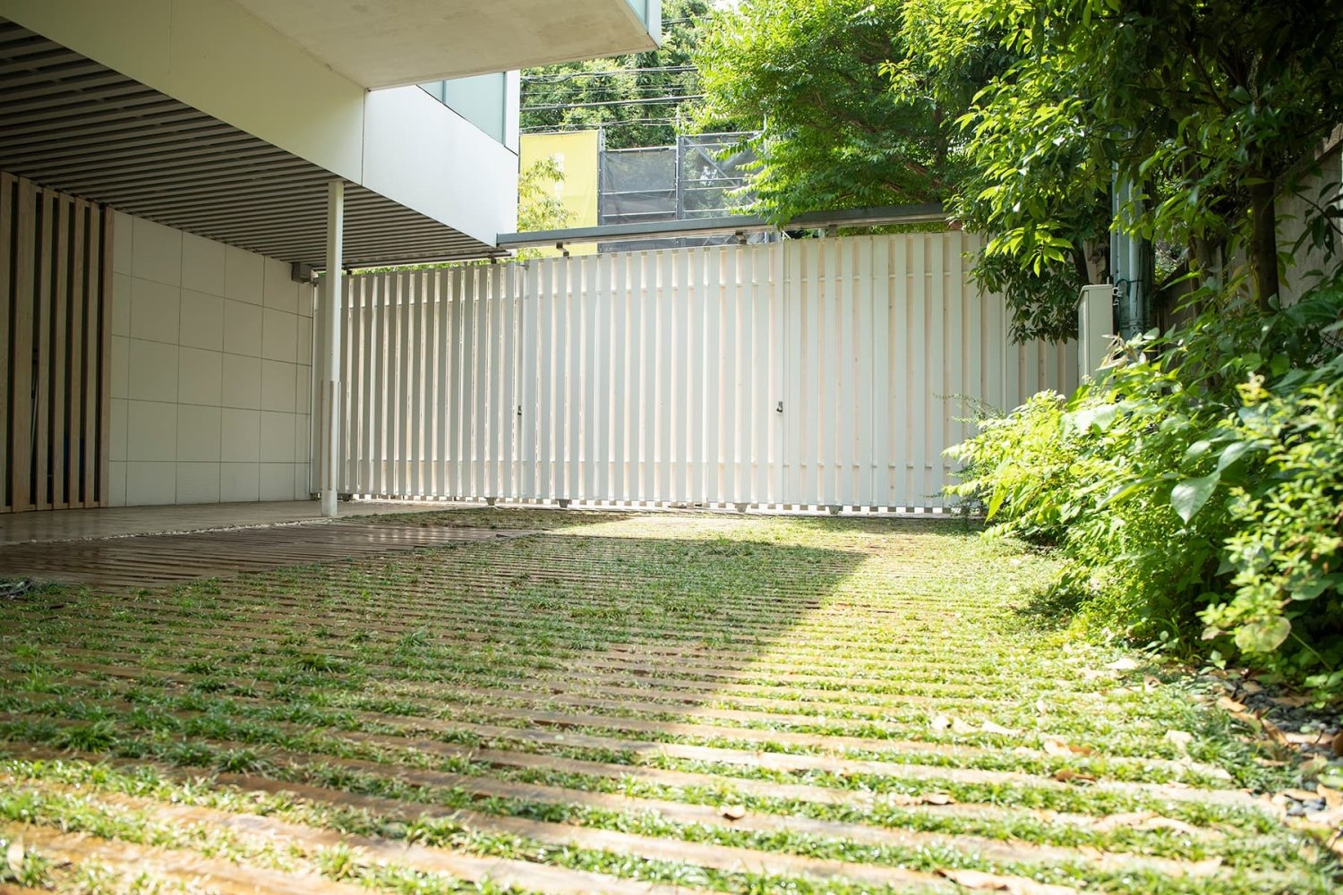 駐車場(1スタジオ2台まで)