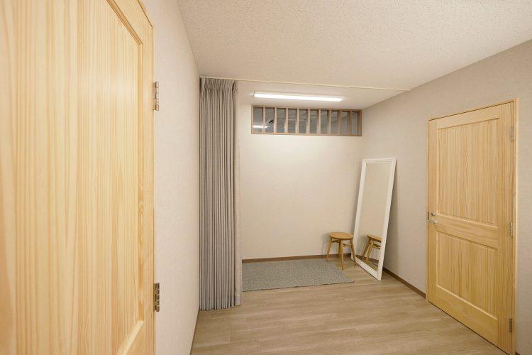 メイクルーム / フィッティング