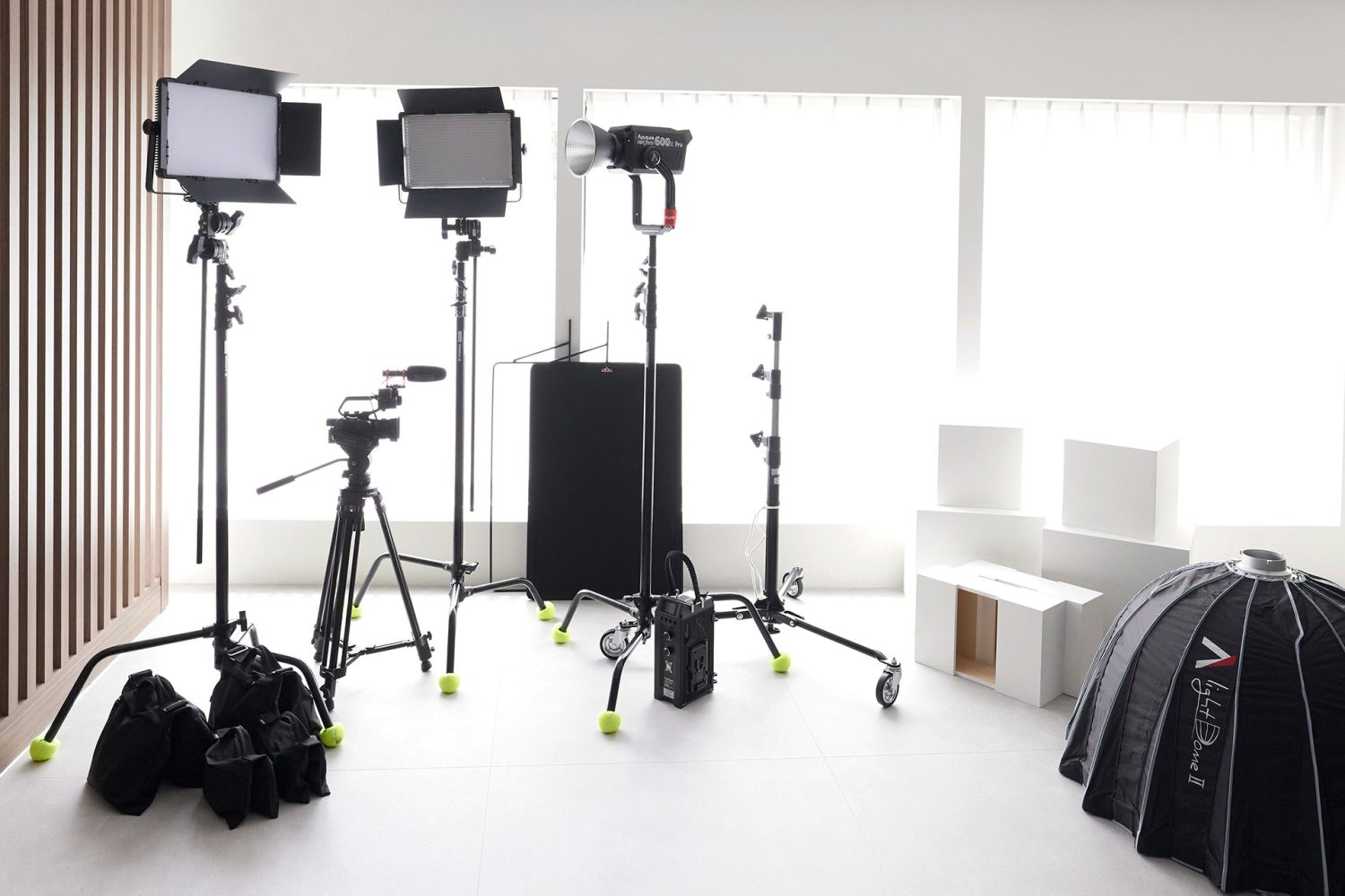 LEDパネルライト他スタジオ機材