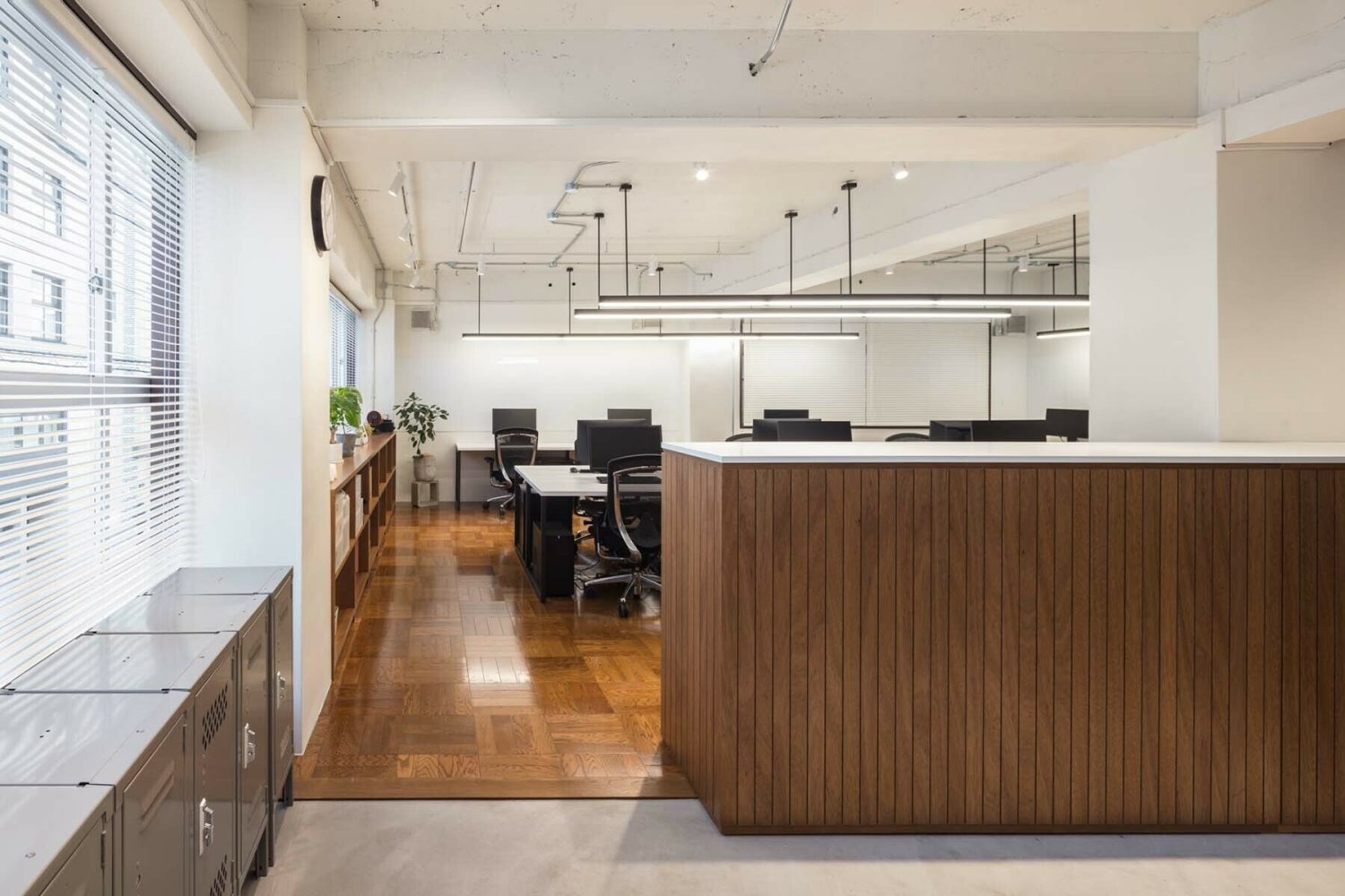 オフィスエントランス