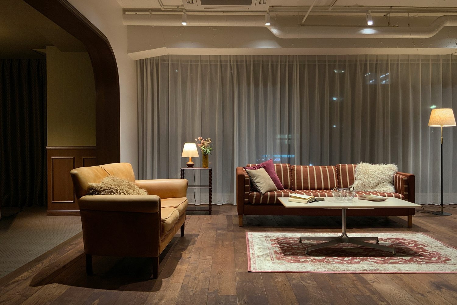 夜間 室内照明使用