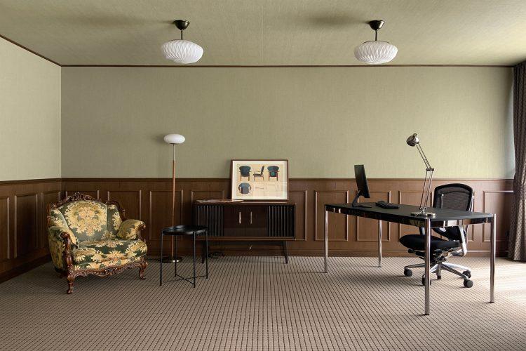 カーペットのシックな空間