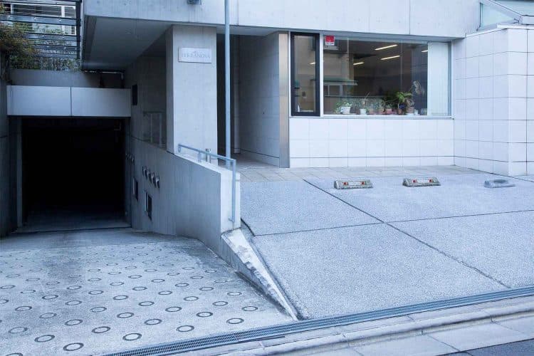 スタジオ専用駐車場 最大2台まで