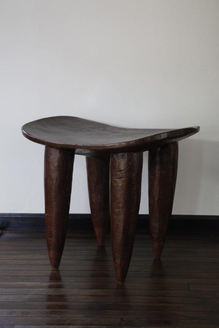 プロップにはセヌフォスツールも