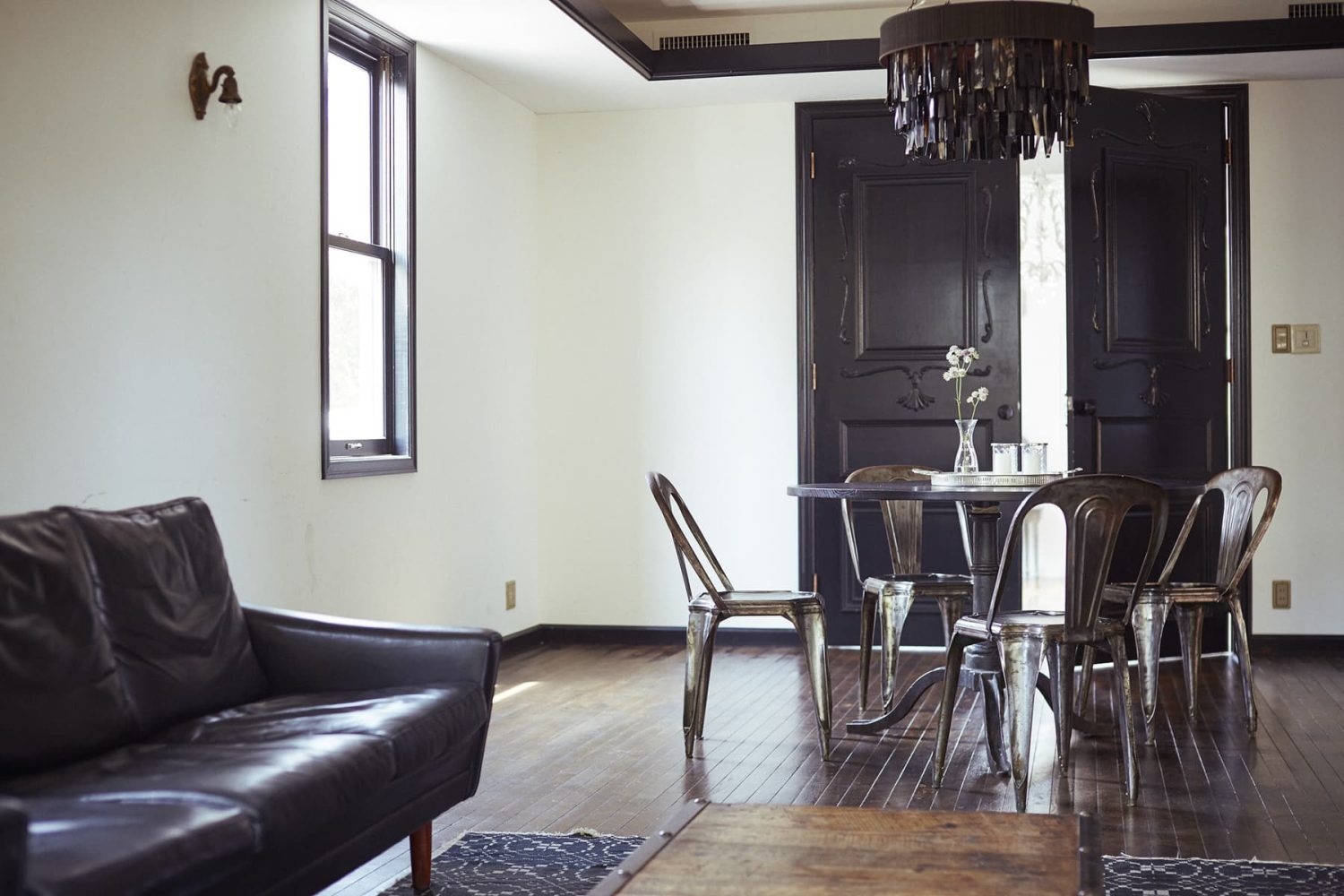 シックでホテルのようなダイニング