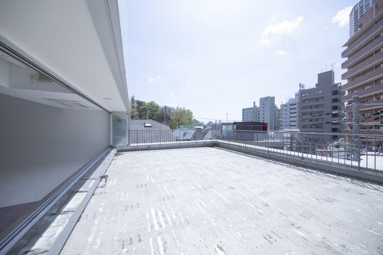 広々としたテラス