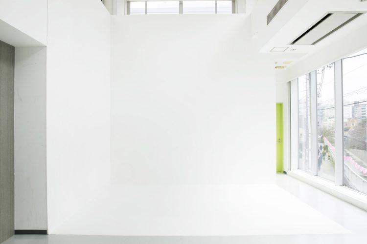 直角白壁床のホリゾント