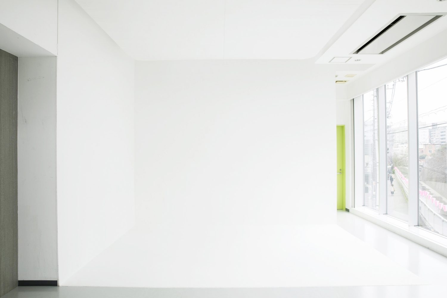 直角白壁床のホリゾント