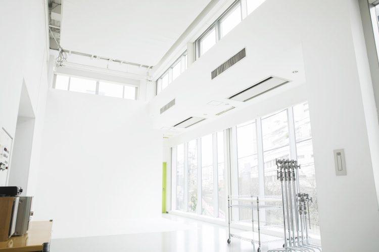 トップライトからたっぷりの採光