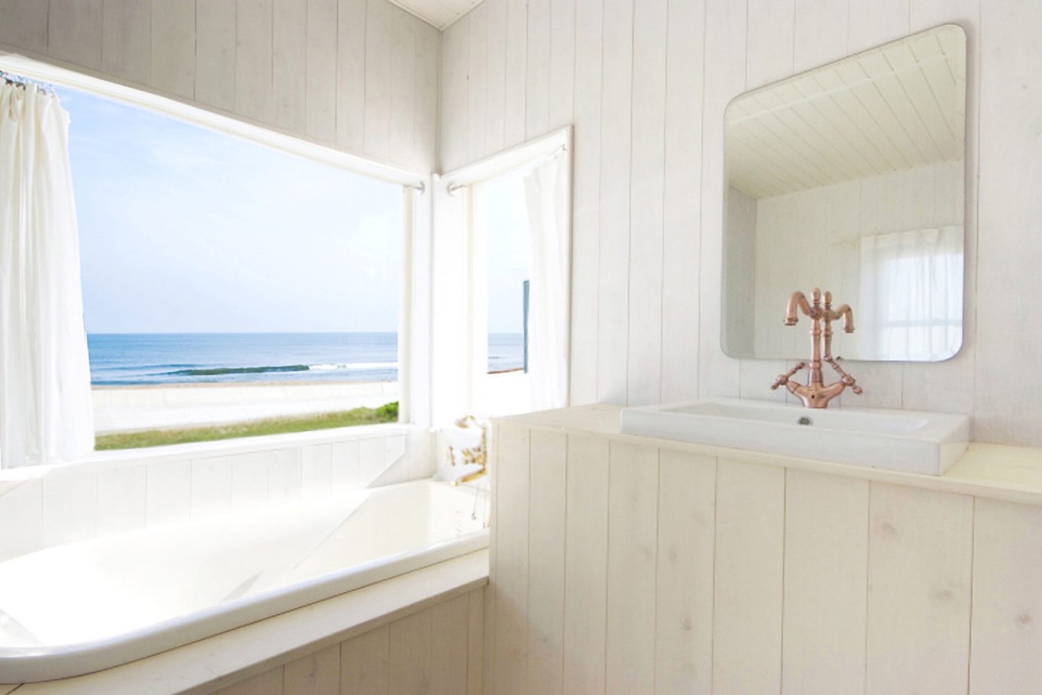 2F バスルームからは海